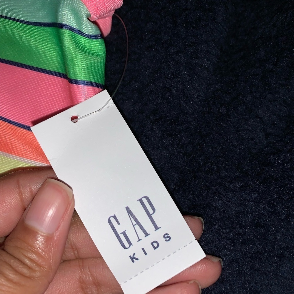 Girls GAP pink striped swimsuit top - Picture 3 of 5